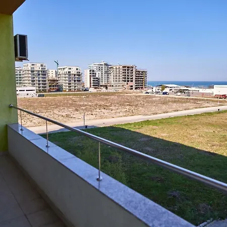 Seaview Bamboo Mamaia 公寓