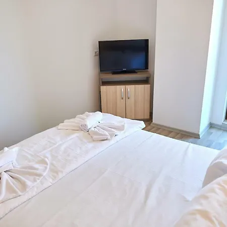 Seaview Bamboo Mamaia 公寓 *