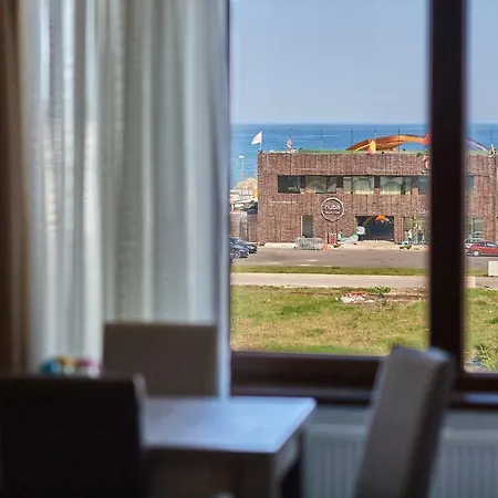 Seaview Bamboo Mamaia *