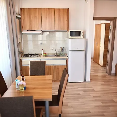 Seaview Bamboo Mamaia