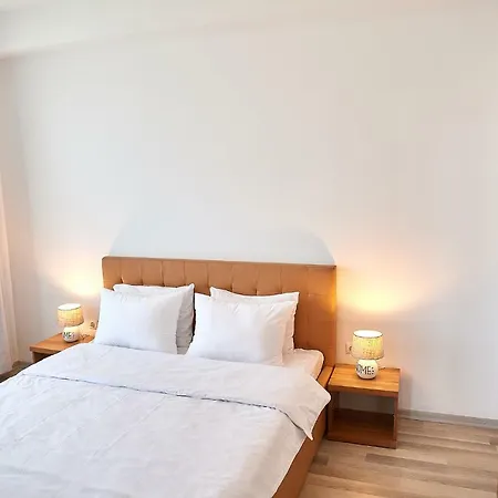 Seaview Bamboo Mamaia 公寓 *